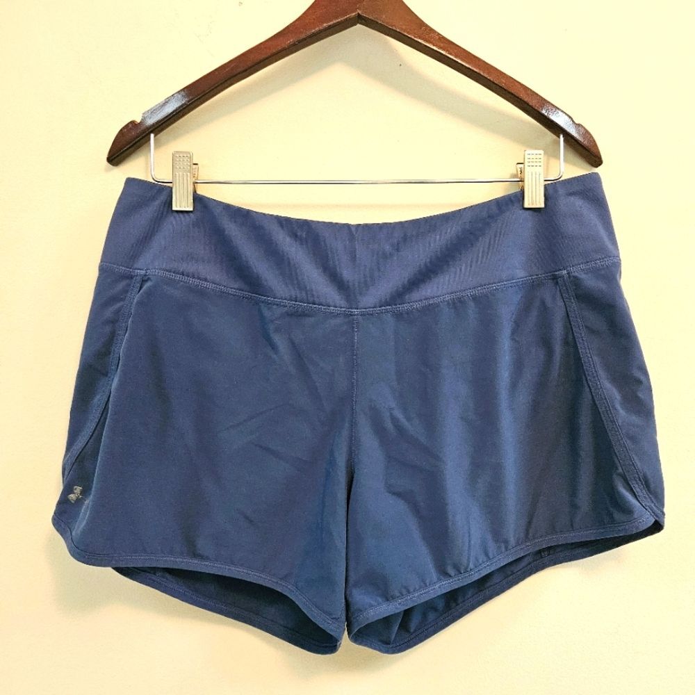 Under Armour Women's Blue Teal Athletic Shorts Lined Pockets